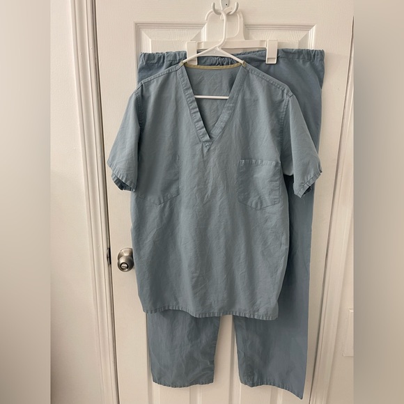 Scrubs - Picture 1 of 1